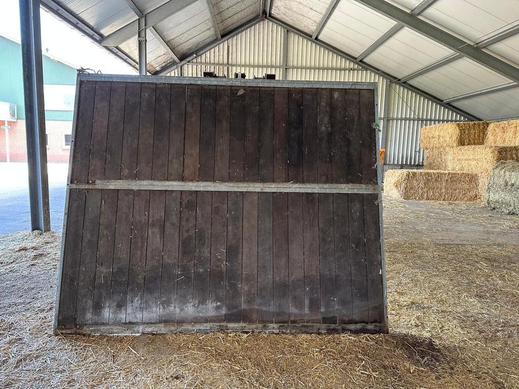 3 Stalwanden, Stalling, 2 of 3 paarden of pony's