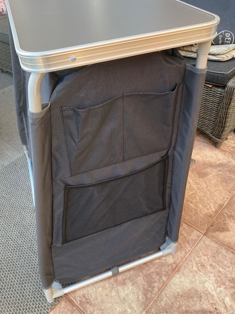 DEFA Opbergkast Schuine Achterzijde - Tentkast 102x57x98cm, Caravans en Kamperen, Ophalen, Gebruikt