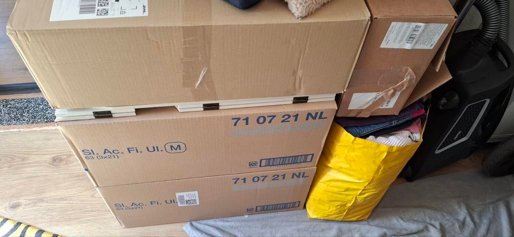 Rommelmarkt spullen, Ophalen