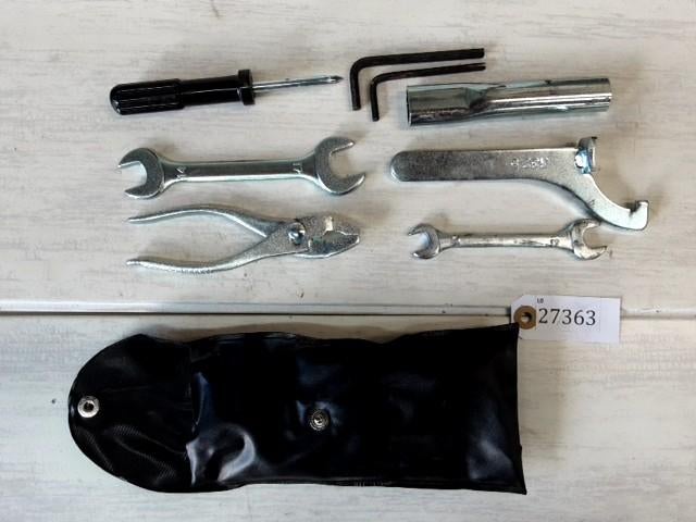 GSX-S 1000 (F) 2015 - 2020 Suzuki Gereedschap D1-61746