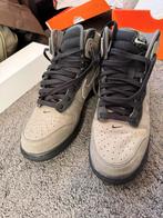 Nike Dunk High Soulgoods Olive - EU42, Ophalen of Verzenden, Gedragen, Overige kleuren, Sneakers of Gympen