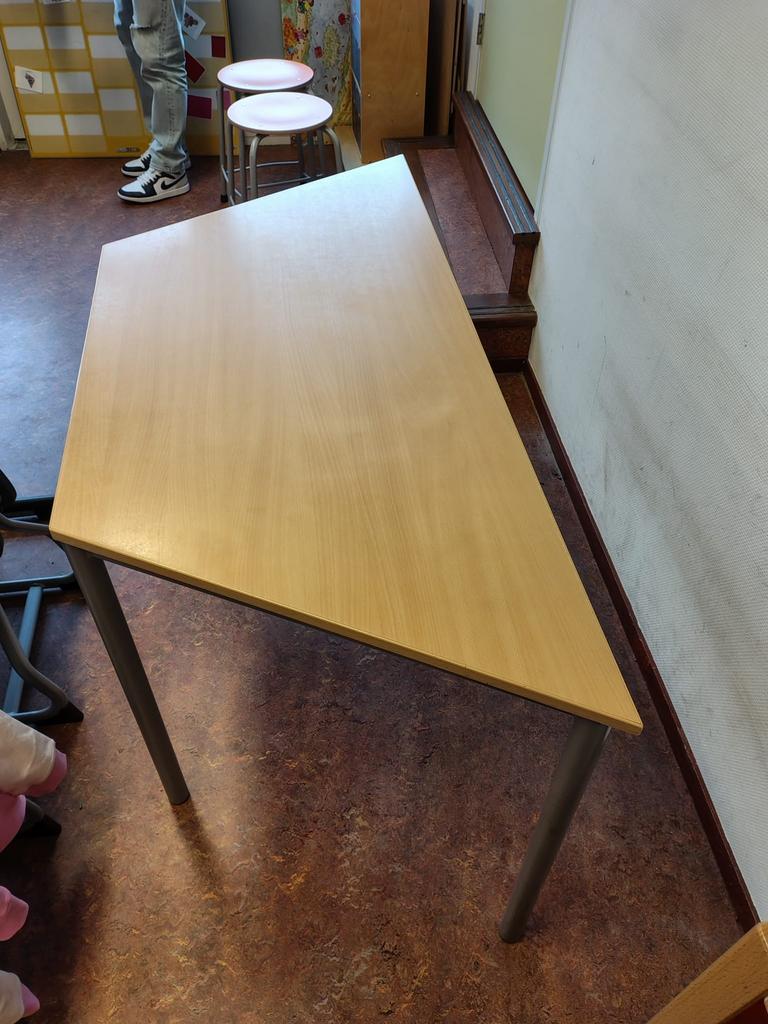 6 tafels, Huis en Inrichting, Tafels | Eettafels, Ophalen, Gebruikt, Overige vormen