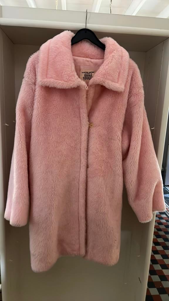 Roze bontjas maat 42, Ophalen, Zo goed als nieuw, Maat 42/44 (L), Roze