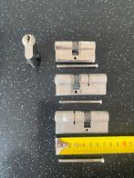 4 gebruikte cilindersloten met 8 sleutels, Ophalen of Verzenden, Gebruikt, Overige materialen, Slot