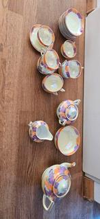 Vintage theeservies met parelmoerglans en abstract design, Antiek en Kunst, Ophalen of Verzenden