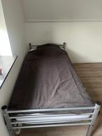 Stapelbed, deelbaar tot 2 x 1-persoonsbed aluminium, Ophalen of Verzenden, Gebruikt, Stapelbed