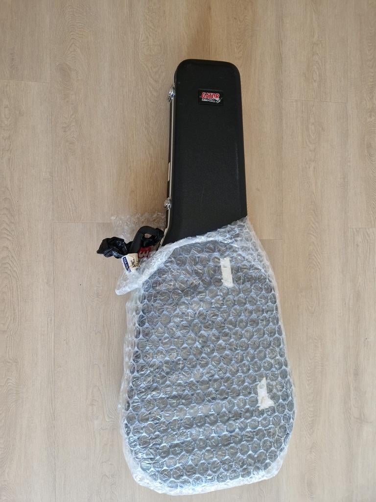 Gator gitaarkoffer - Zo goed als nieuw, Muziek en Instrumenten, Ophalen, Zo goed als nieuw, Akoestische gitaar
