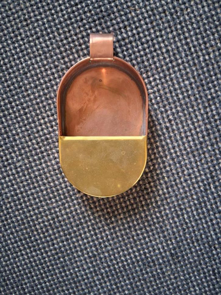 Antiek koperen en messing bakje/hangertje, Antiek en Kunst, Antiek | Overige Antiek, Ophalen of Verzenden