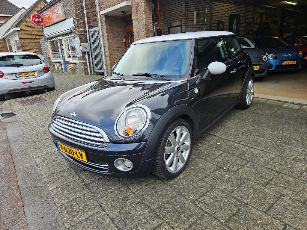 Mini 1.6 16V Cooper 2008 Zwart, Voorwielaandrijving, Stof, 4 cilinders, 4 stoelen