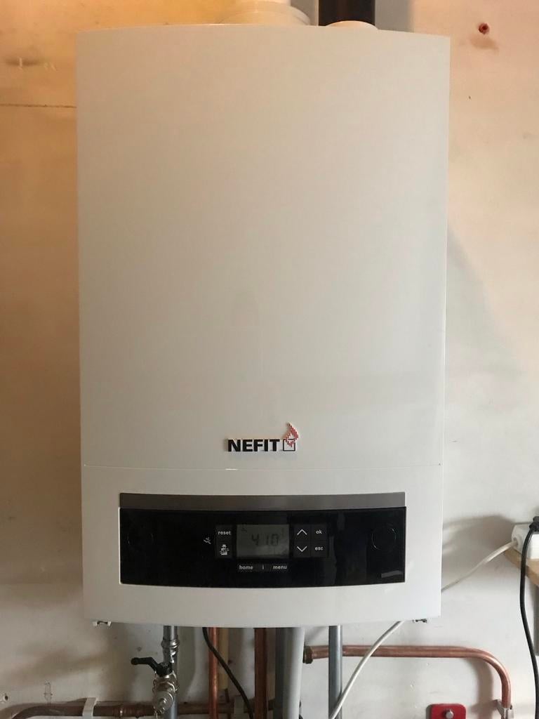 Nefit combi ketel TrendLine HRC30 CW5 II, jaar 2022, Ophalen, Aardgas, Geiser, Minder dan 20 liter