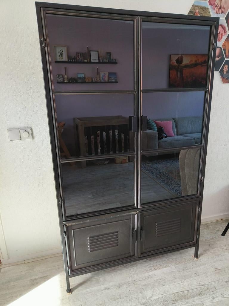 Woood metalen vitrinekast Ronja zwart, Ophalen, Gebruikt, 50 tot 100 cm, 150 tot 200 cm