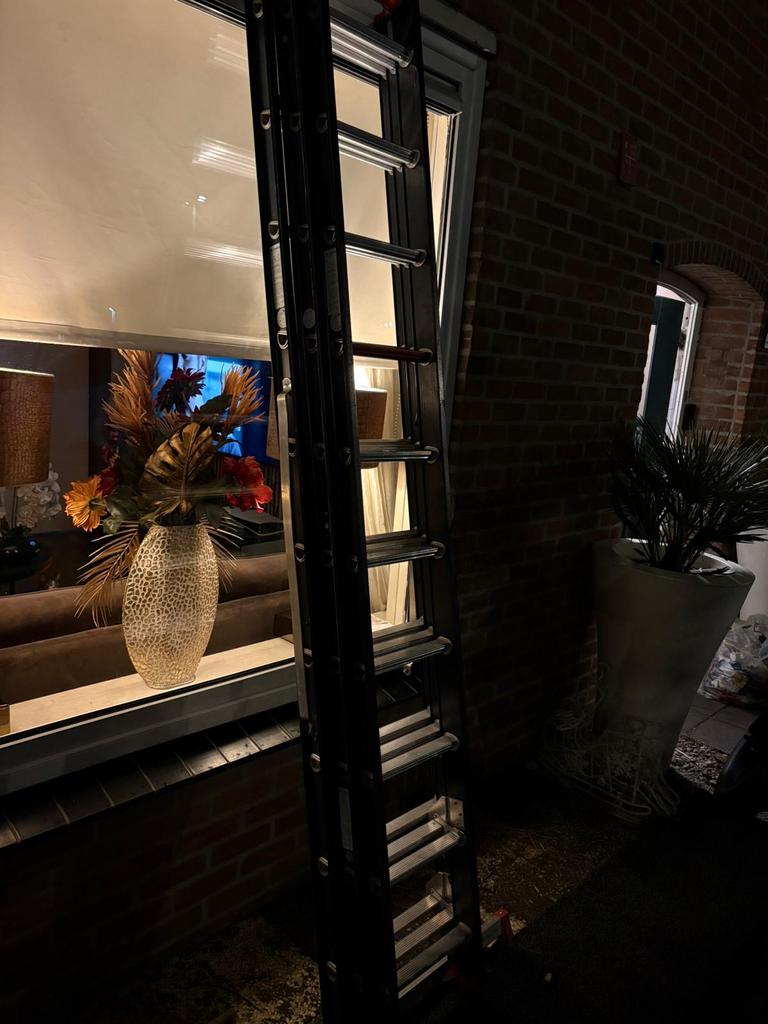 Goed gekeurde zo goed als nieuwe ladder, Huis en Inrichting, Ophalen of Verzenden, Zo goed als nieuw, Cd's