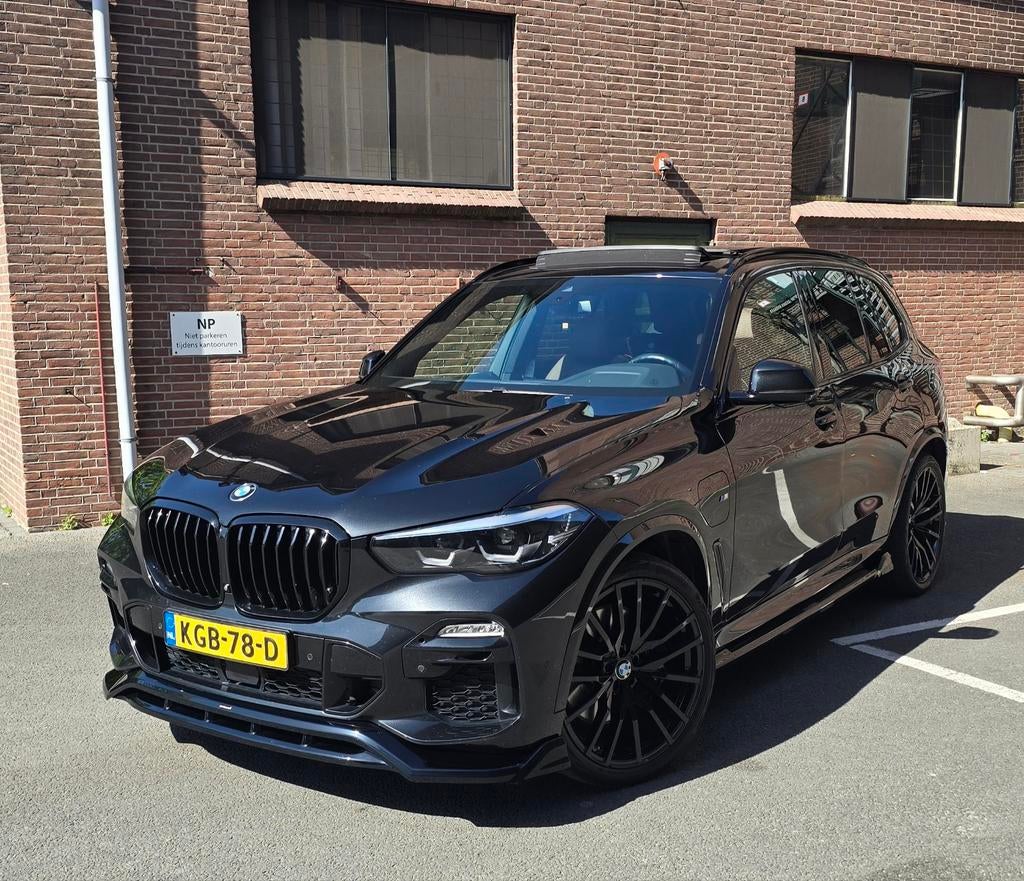BMW X5 Xdrive45e high executive /M sport/pano/Maxton pakket, Auto's, BMW, 77 km/l, X5, Zwart, Dealer onderhouden