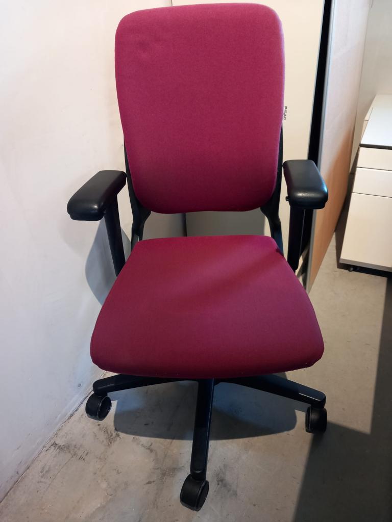 Ahrend 230 bureuastoelen, Huis en Inrichting, Bureaustoelen, Gebruikt, Bureaustoel, Ergonomisch