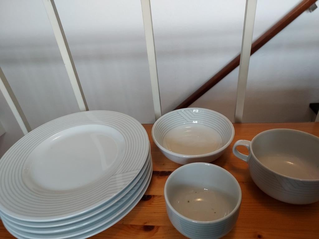 Mosa met grijze streepjes, Ophalen of Verzenden, Zo goed als nieuw, Bord(en), Overige stijlen