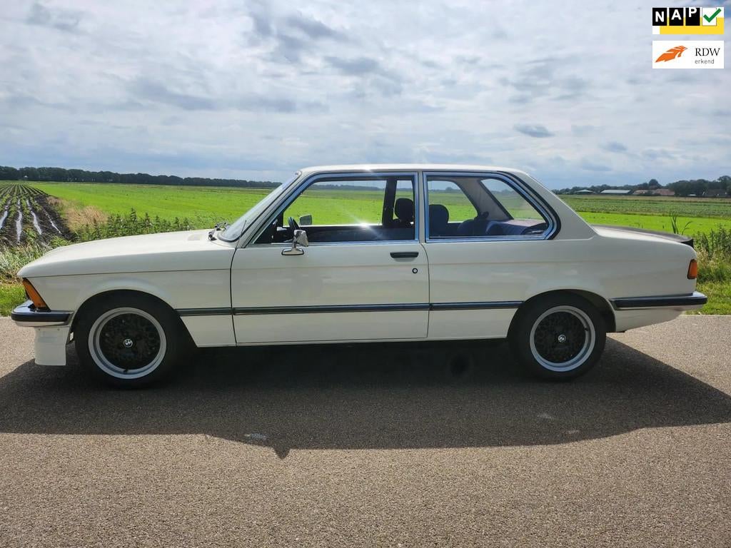 BMW 3-serie 318, Auto's, BMW, Bedrijf, Te koop, 3-Serie, Benzine, Sedan, Handgeschakeld, Zwart, Stof, Gebruikt, Onderhoudsboekje