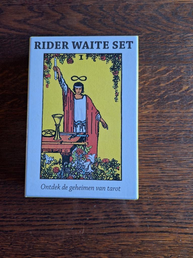 Rider Waite tarot set met boek, Ophalen of Verzenden, Zo goed als nieuw, Tarot of Kaarten leggen, Overige typen