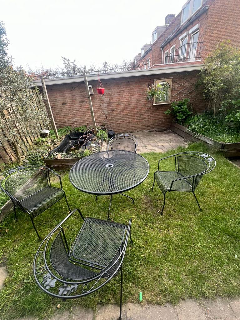 Giet ijzeren tuinset met 4 chairs, Ophalen, Eettafel, Zo goed als nieuw, Tuinset