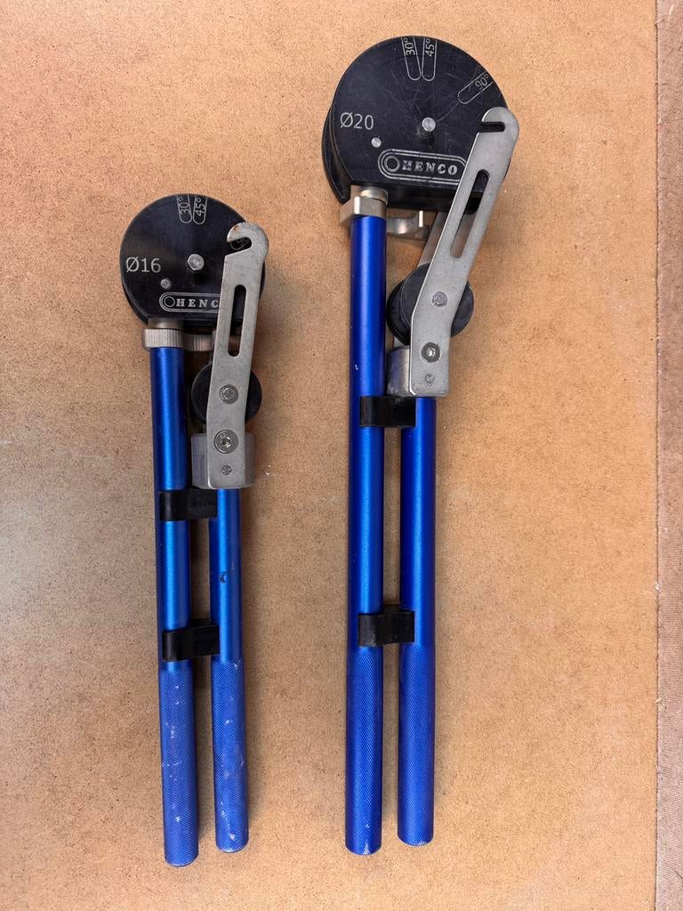 2 Henco buigtangen 16 en 20mm, Doe-het-zelf en Verbouw, Gereedschap | Handgereedschap, Ophalen, Zo goed als nieuw