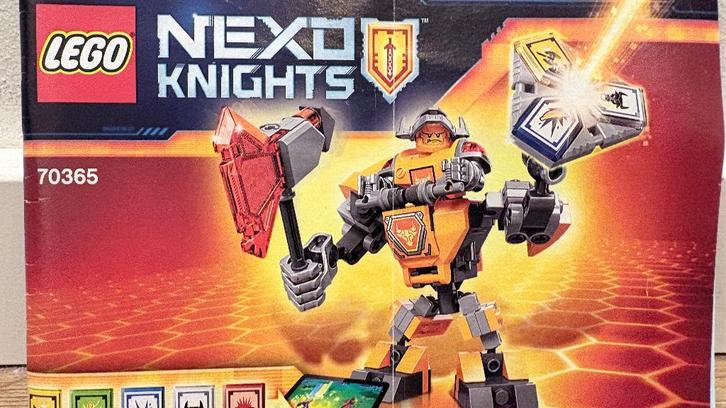 LEGO Nexo Knights - Axl's Mobiele Arsenal 70365, Kinderen en Baby's, Speelgoed | Duplo en Lego, Gebruikt, Lego, Complete set, Ophalen of Verzenden