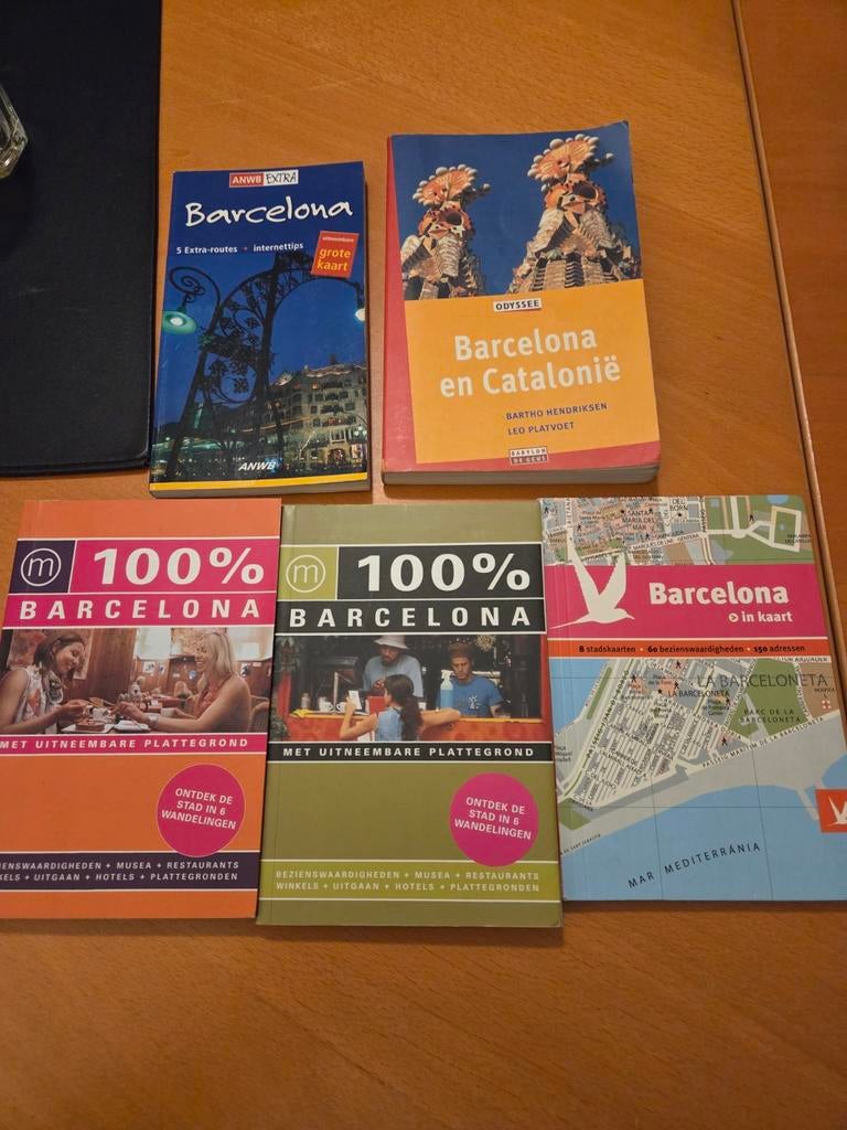 Reisgidsen Barcelona en Catalonië, Boeken, Reisgidsen, Overige merken, Europa, Ophalen of Verzenden, Zo goed als nieuw