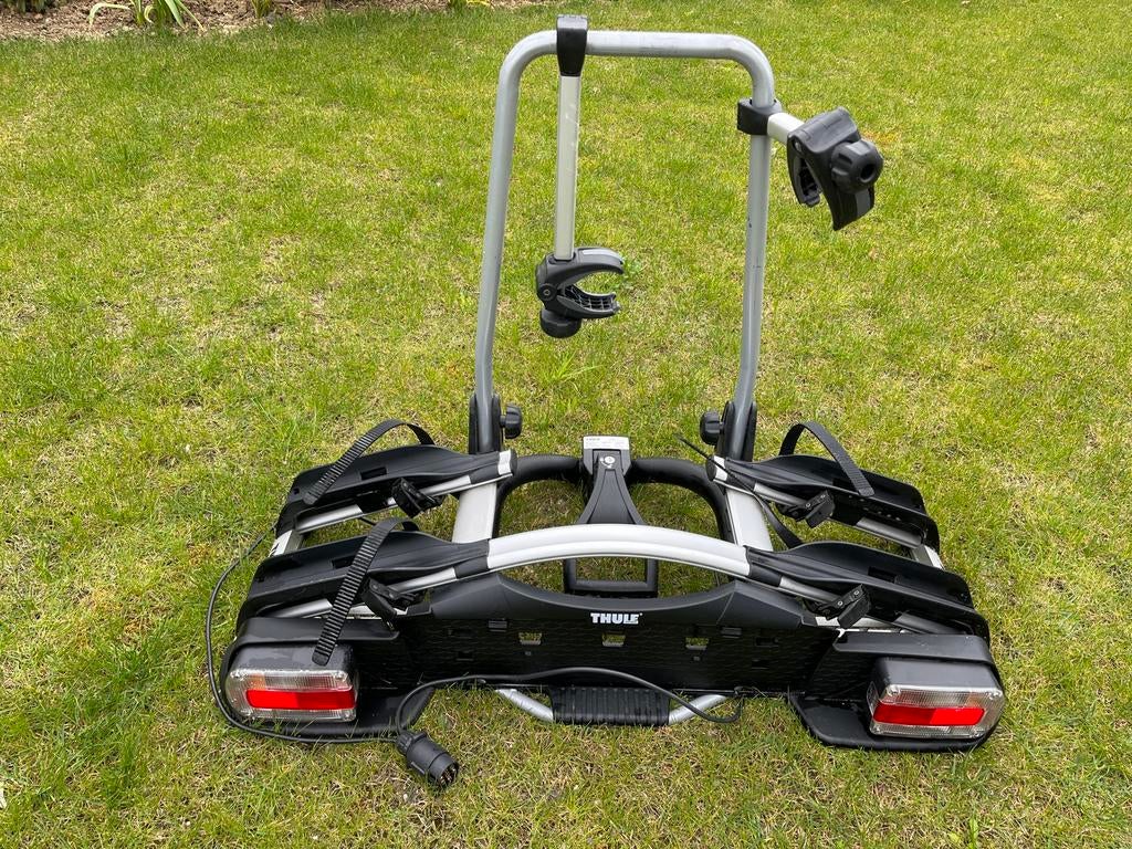 Thule EuroWay G2 921 Trekhaak Fietsendrager (2 fietsen), Ophalen of Verzenden, Zo goed als nieuw, 2 fietsen, Trekhaakdrager