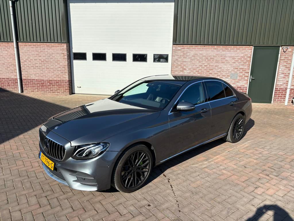 Mercedes-Benz E-Klasse E350 e Plug-in Hybrid 286pk 9G-TRONIC, Auto's, Mercedes-Benz, Automaat, Achterwielaandrijving, Zwart, Zilver of Grijs