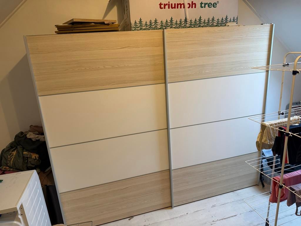 Kledingkast met schuifdeuren(nog beschikbaar!), Huis en Inrichting, Kasten | Kledingkasten, Gebruikt, 200 cm of meer, Ophalen of Verzenden