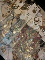 Grote partij sieraden: armbanden, kettingen, oorbellen & mee, Overige materialen, Overige kleuren, Nieuw, Ophalen of Verzenden