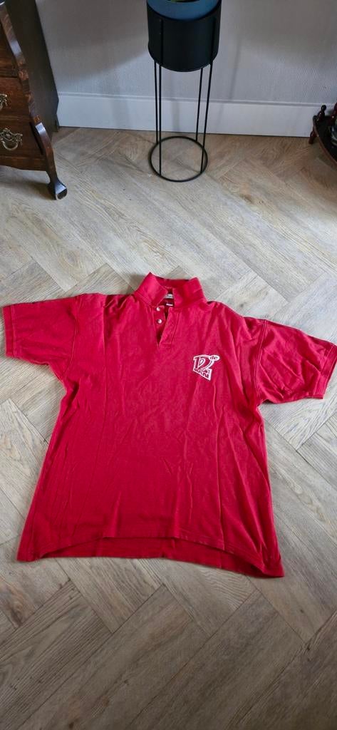 Rood Polo Shirt met '12th Man' Opdruk, Kleding | Heren, Maat 52/54 (L), Onbekend, Ophalen of Verzenden, Gedragen