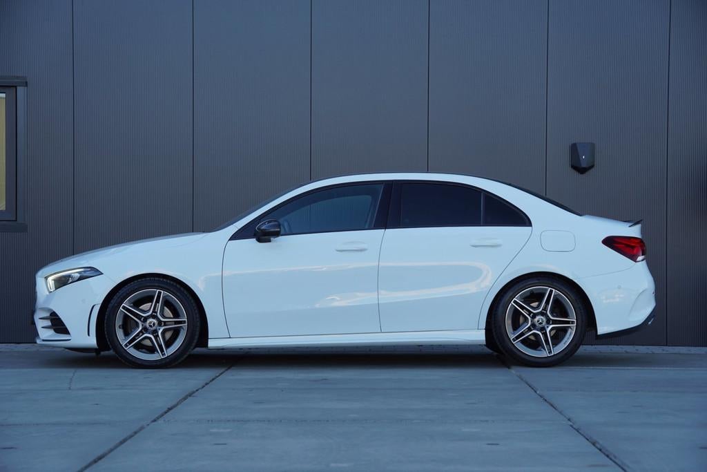Mercedes-Benz A-klasse 180 A180 Business Solution AMG Sedan, Auto's, 136 pk, Gebruikt, 4 cilinders, Wit