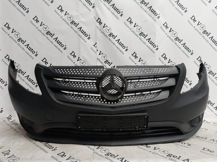 Voorbumper van een Mercedes Vito (9051), Auto-onderdelen, Gebruikt, -, Ophalen of Verzenden, Bumper