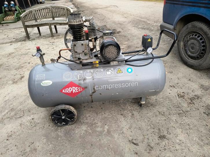 Airpress compressor hk 600-200, Doe-het-zelf en Verbouw, Compressors, Gebruikt, 6 tot 10 bar, 100 liter of meer, 200 tot 400 liter/min