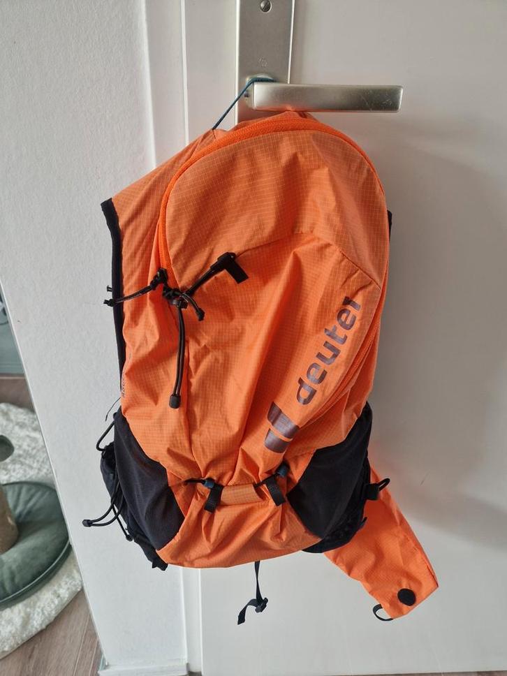 Deuter rugzak – lichtgewicht dagrugzak – oranje, Sieraden, Tassen en Uiterlijk, Tassen | Rugtassen, Gebruikt, Overige merken, Ophalen of Verzenden