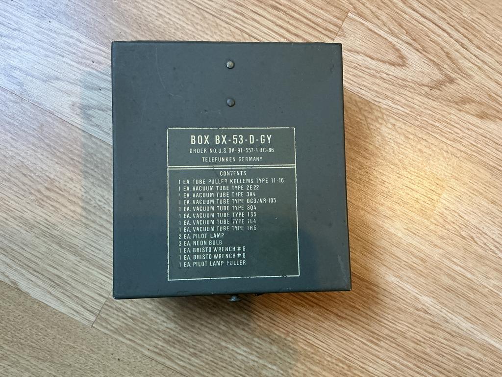 @ BUIZENKISTJE , in nieuwstaat , leeg @, Ophalen of Verzenden, Zo goed als nieuw