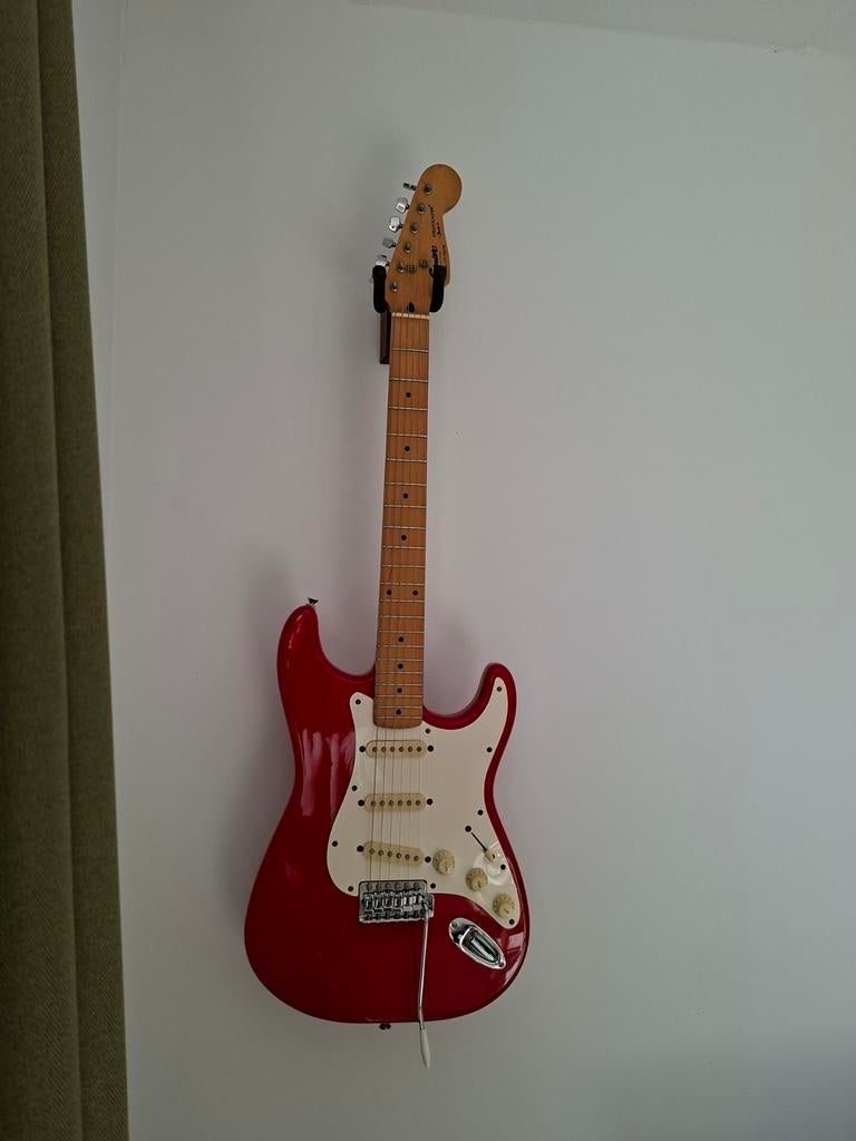 Squier Stratocaster by Fender, Korea 1994, Torino Red, Ophalen of Verzenden, Solid body, Fender