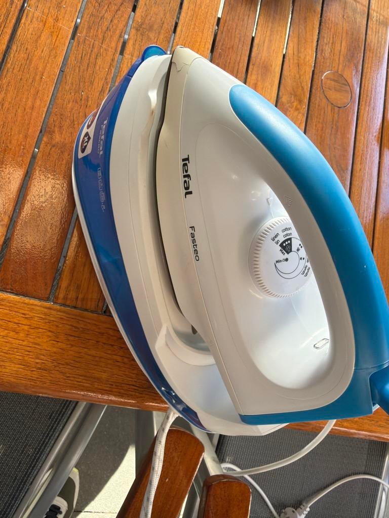 Tefal Fasteo Strijkijzer - Blauw/Wit, Keramische Zolen, Witgoed en Apparatuur, Strijkijzers en Strijkplanken, Ophalen of Verzenden