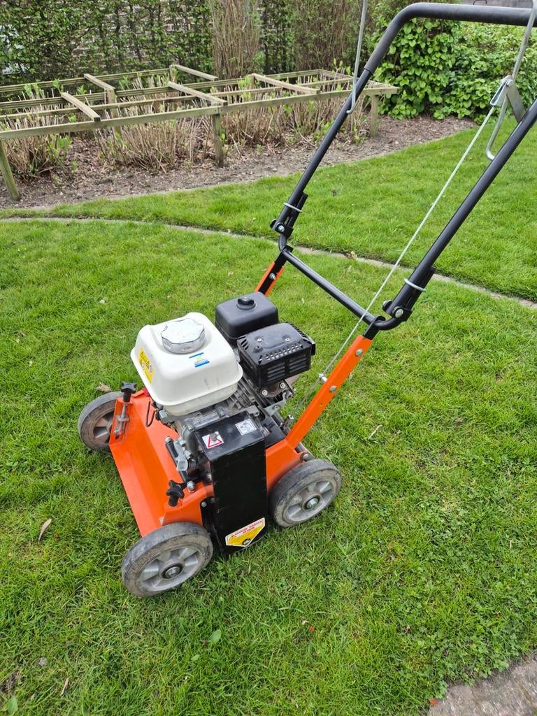 Eliet E401 verticuteermachine Honda motor, Ophalen, Zo goed als nieuw, Benzine, Eliet / Honda