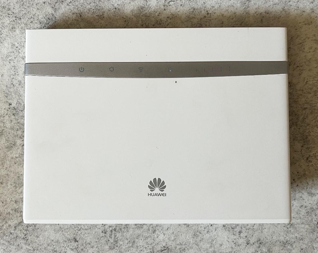 Huawei-B525--23a 5GB router, Ophalen of Verzenden, Gebruikt, Router, Hyuwai