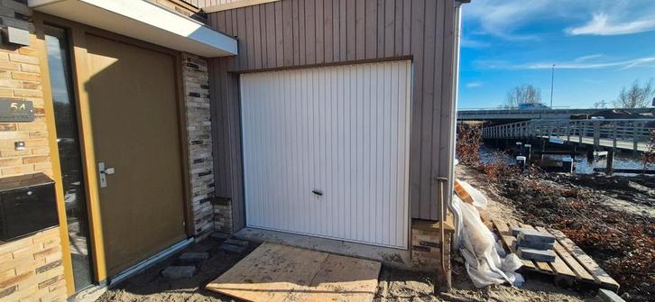 Witte Garagedeur - Zo goed als nieuw, Doe-het-zelf en Verbouw, Deuren en Horren, Zo goed als nieuw, Garagedeur, 200 tot 215 cm