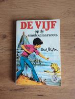 De Vijf op de smokkelaarsrots - Enid Blyton, Boeken, Ophalen of Verzenden, Gelezen, Enid Blyton, Fictie algemeen