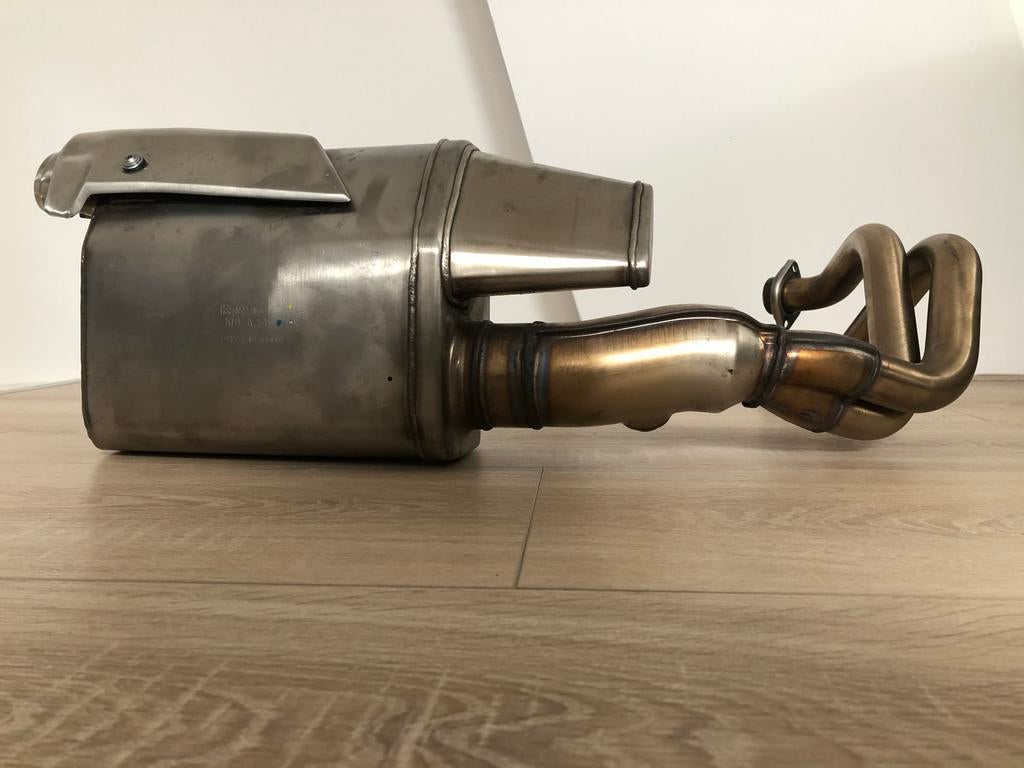 Originele Kawasaki Z650 uitlaat - Nieuwstaat, Motoren, Onderdelen | Kawasaki, Ophalen of Verzenden, Nieuw