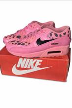 Prachtige Nike Air Max limited edition Pink, Ophalen, Zo goed als nieuw, Roze, Sneakers of Gympen
