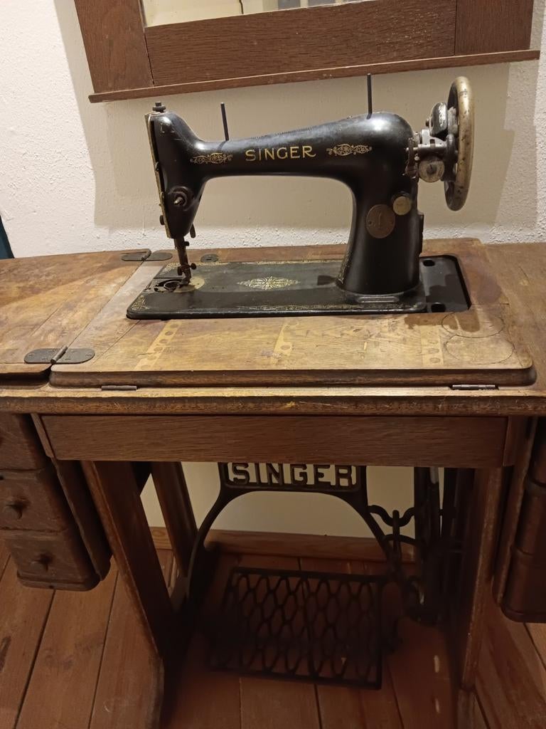 Trap naaimachine, Antiek en Kunst, Antiek | Naaimachines, Ophalen