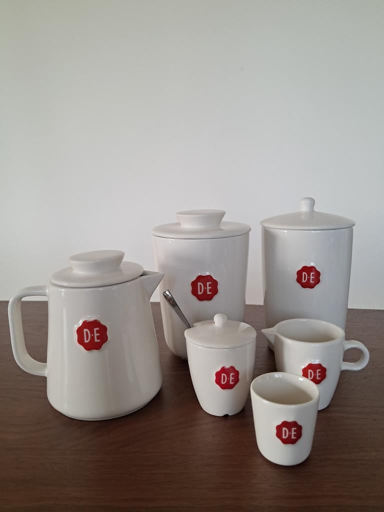 Douwe Egberts servies set, Ophalen of Verzenden, Zo goed als nieuw, Effen, Compleet servies