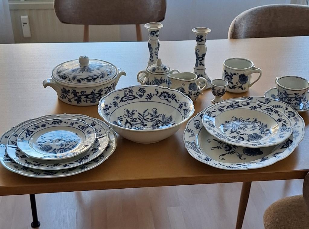 Servies Blue Danube, Ophalen, Zo goed als nieuw, Overige stijlen, Porselein
