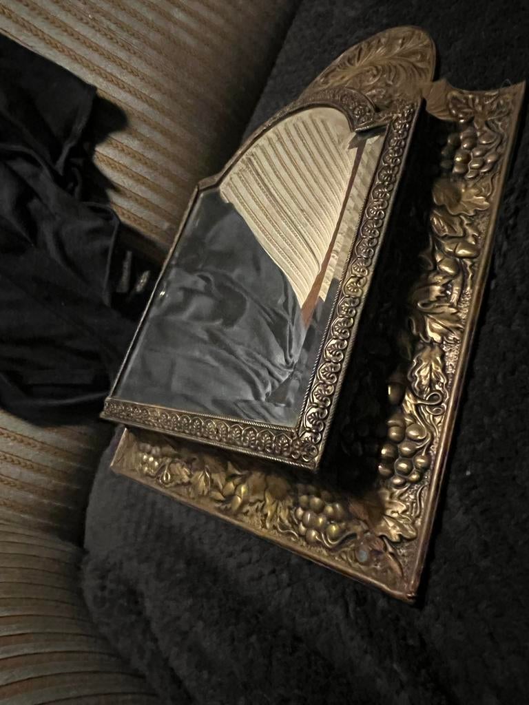 Antieke spiegel met borstels en kammen, Antiek en Kunst, Ophalen, Overige vormen, Minder dan 50 cm, Minder dan 100 cm