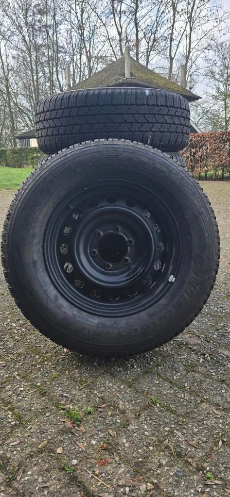 Bridgestone Dueler A/T 265/65R17 nieuw Hilux, Auto-onderdelen, Banden en Velgen, Ophalen, 265 mm, Banden en Velgen, Nieuw