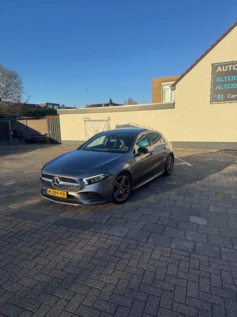 Mercedes-Benz A-Klasse A 180 premium plus 2020, Auto's, 136 pk, 680 kg, 4 cilinders, 1265 kg