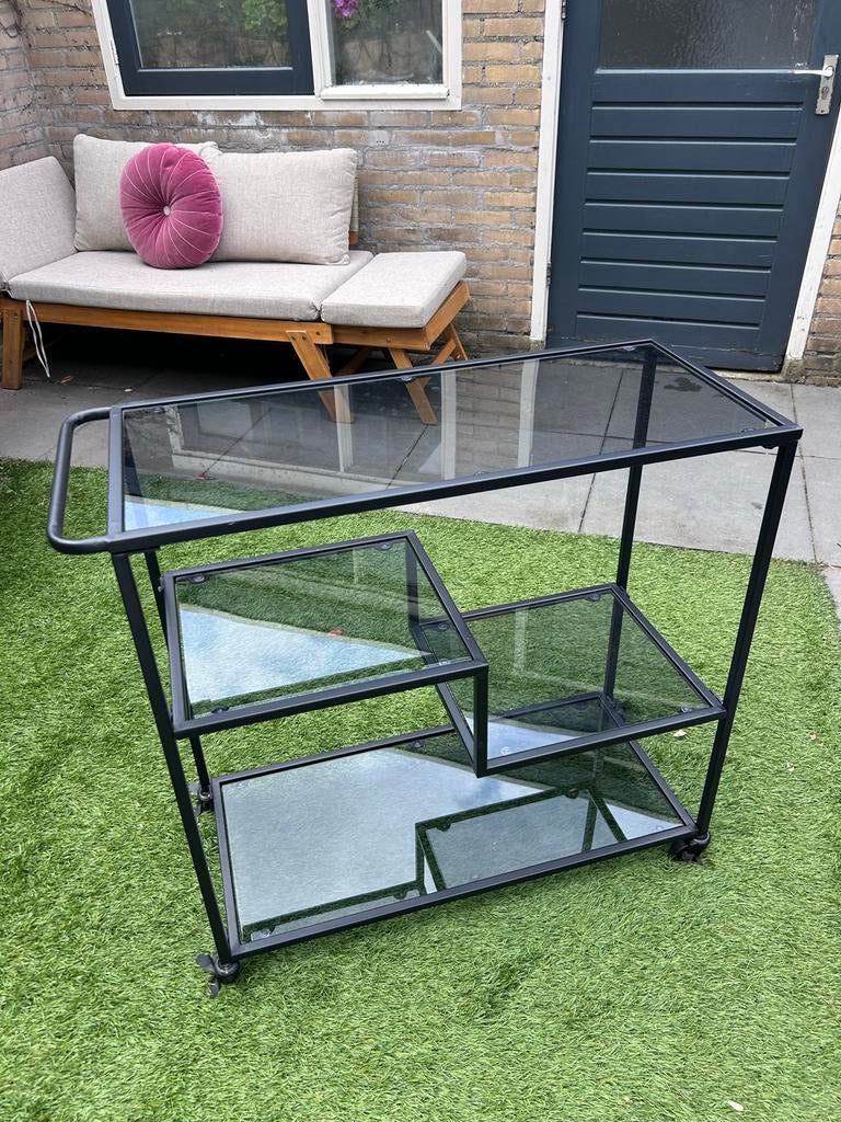 Bar Cart / Trolley zwart metaal met rook glas, Huis en Inrichting, Tafels | Salontafels, Ophalen, Gebruikt, Minder dan 50 cm, 50 tot 100 cm